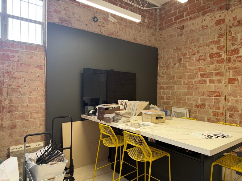 More Photos Of 2323-2325 Fannin St, Houston Freestanding For Lease