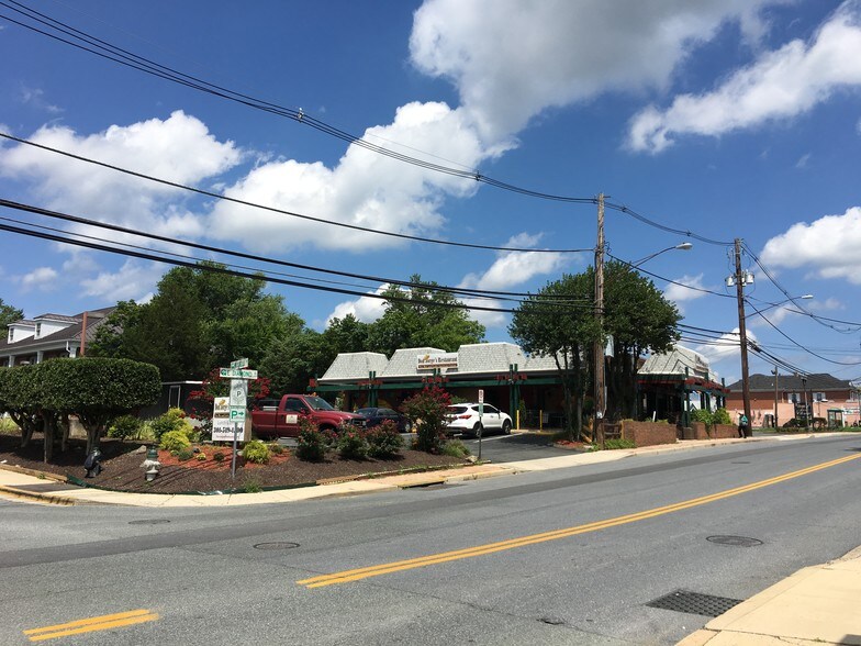 More Photos Of 108 E Diamond Ave, Gaithersburg Restaurant For Sale