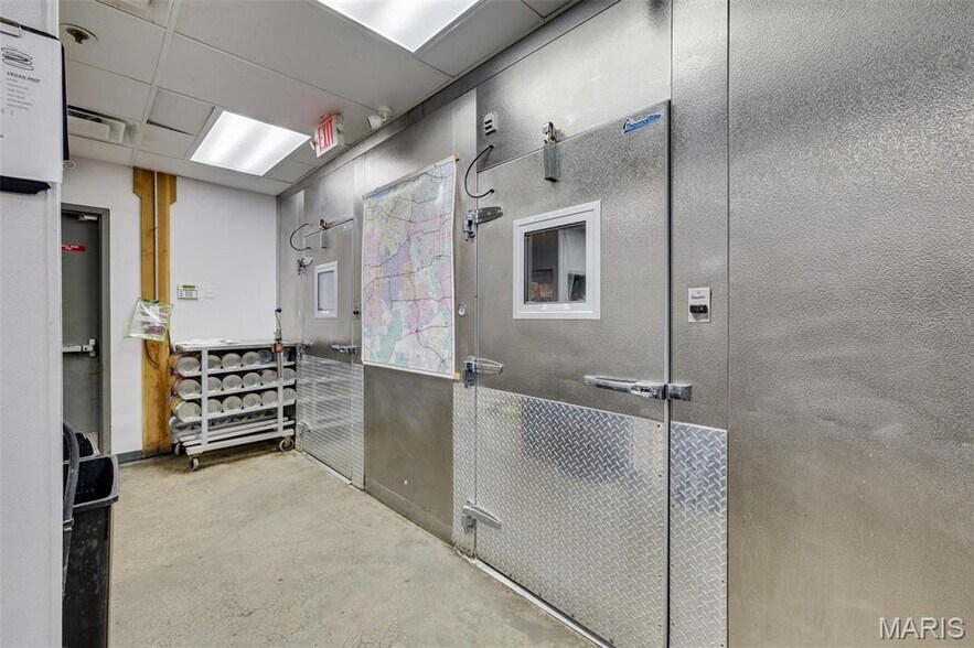 More Photos Of 110 Old Meramec Station Rd, Ballwin Restaurant For Sale