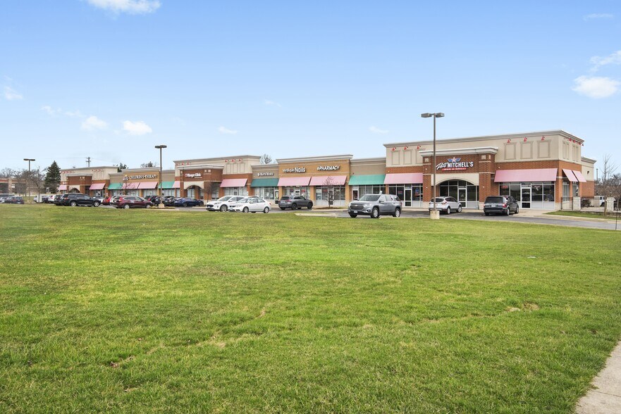 More Photos Of 21000 S Frankfort Sq, Frankfort General Retail For Sale