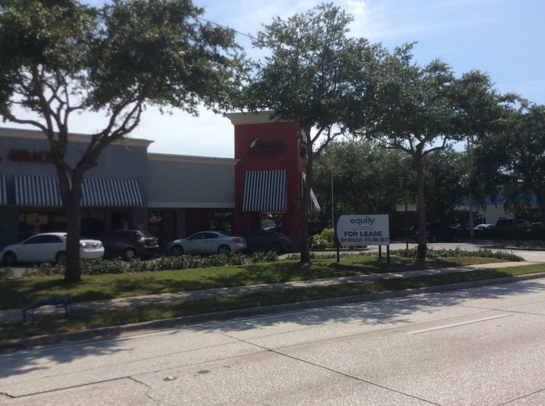 More Photos Of 3942 Tyrone Blvd N, Saint Petersburg General Retail For Lease