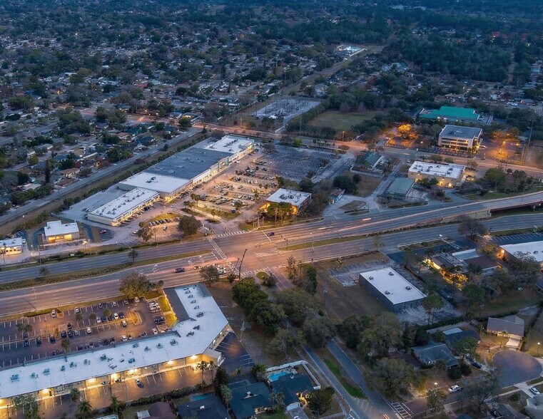 More Photos Of 900-944 E SR-436 Rd, Casselberry Unknown For Lease