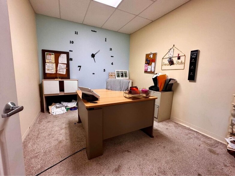 More Photos Of 8221-8239 Blaikie Ct, Sarasota Warehouse For Sale