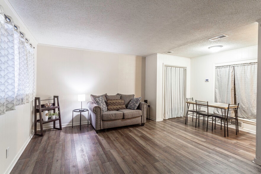 More Photos Of 205 W Moultrie Dr, Blytheville Apartments For Sale