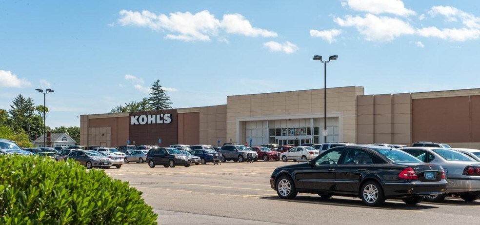 More Photos Of 1060 W Main St, Branford Unknown For Lease