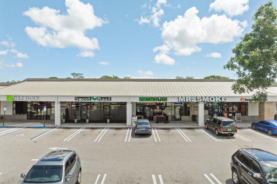 More Photos Of 259-327 SE Port St Lucie Blvd, Port Saint Lucie Unknown For Lease