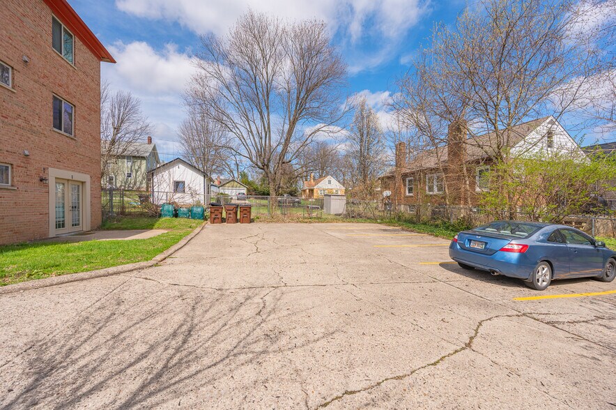 More Photos Of 2302 Salvador St, Cincinnati Apartments For Sale