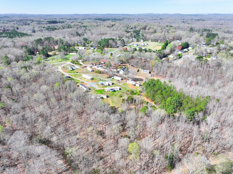 More Photos Of 4697 Roundleaf Rd, Ramseur Multifamily For Sale