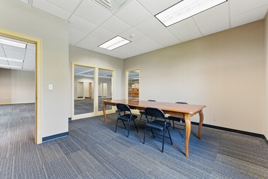 More Photos Of 460 Newton St, South Hadley General Retail For Lease