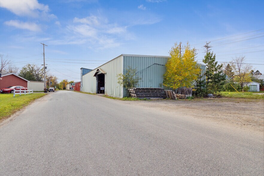 More Photos Of 216 W 3rd Ave N, Aurora Storefront Retail Office For Sale