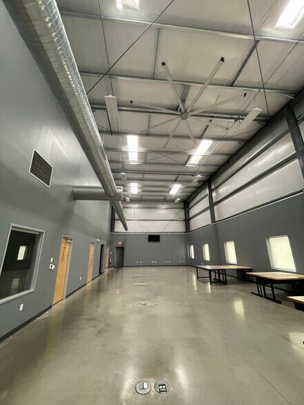More Photos Of 250 Business Park Dr, Fortville Showroom For Sale