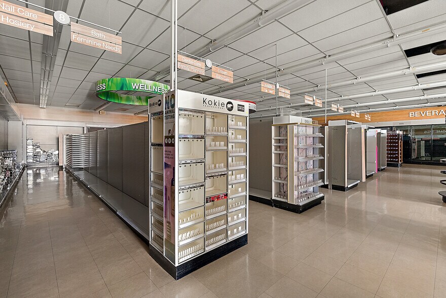 More Photos Of 10767 E Carson City Rd, Carson City Drugstore For Lease