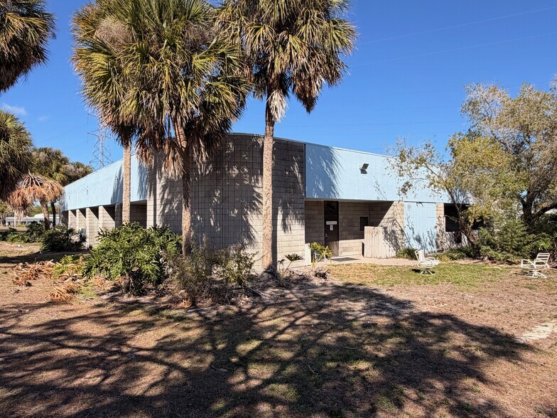 More Photos Of 14333 58th St N, Clearwater Office For Sale