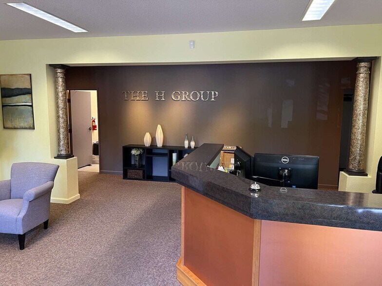 More Photos Of 3395 SW Garden View Ave, Portland Office For Sale