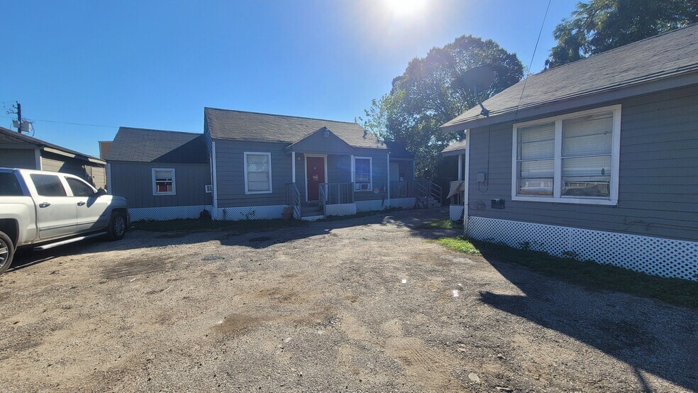 More Photos Of 13928 Bandera St, Houston Apartments For Sale