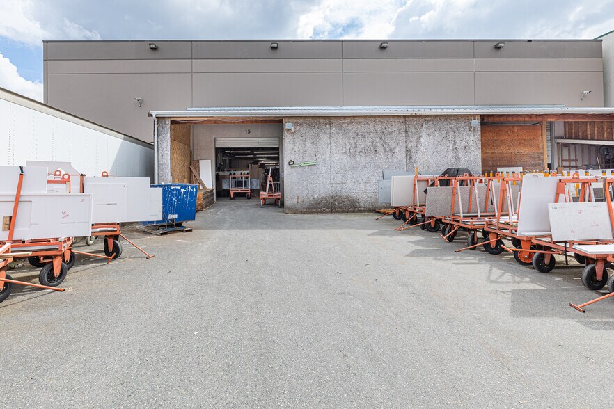 More Photos Of 30781 Simpson Rd, Abbotsford Warehouse For Lease