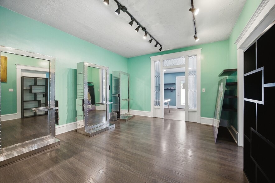 More Photos Of 229 E Main St, Bridgeport Loft Creative Space For Sale
