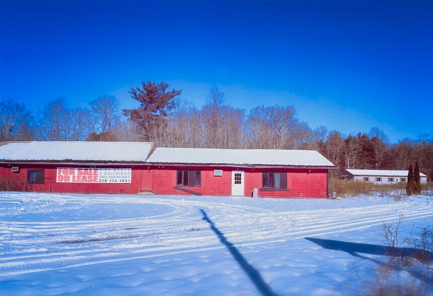 More Photos Of 8 Rt 32A, Saugerties Service Station For Sale