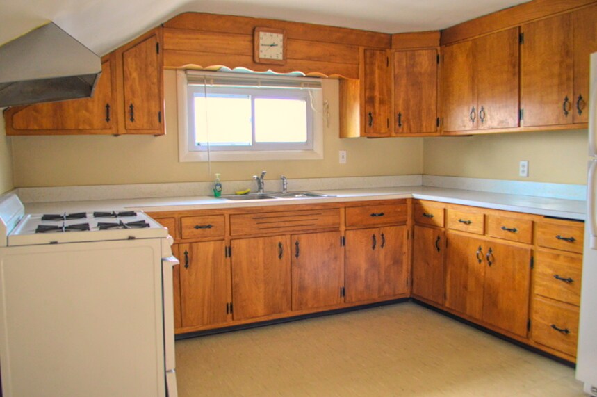 More Photos Of , Batavia Unknown For Sale