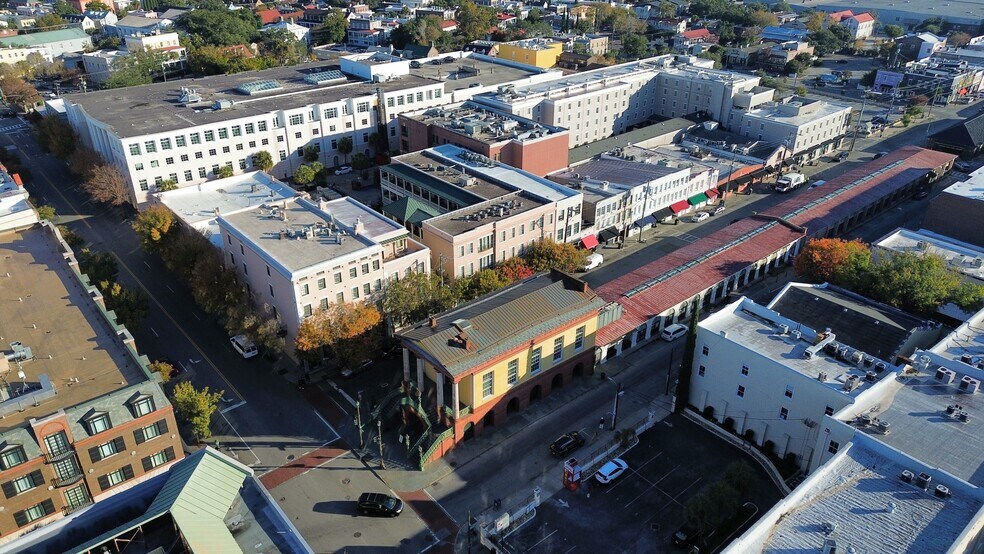 More Photos Of 112 N Market St, Charleston Hotel For Lease