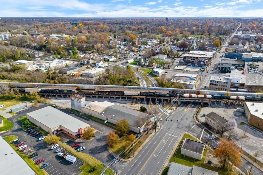 More Photos Of 335 Baxter Ave, Louisville Warehouse For Lease