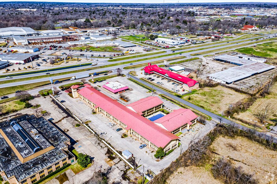 More Photos Of 1035 Martin Luther King Jr Dr, Monroe Hotel For Sale
