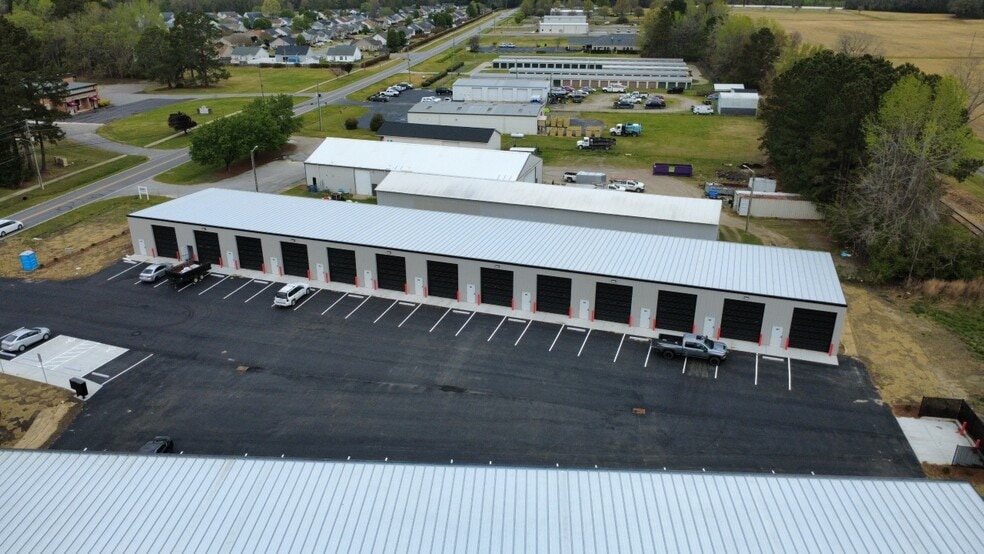 More Photos Of 3945 Lee St, Ayden Light Distribution For Lease