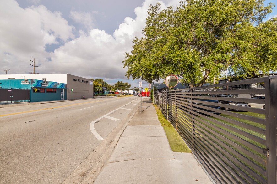 More Photos Of 279 NW 54th St, Miami Flex For Sale