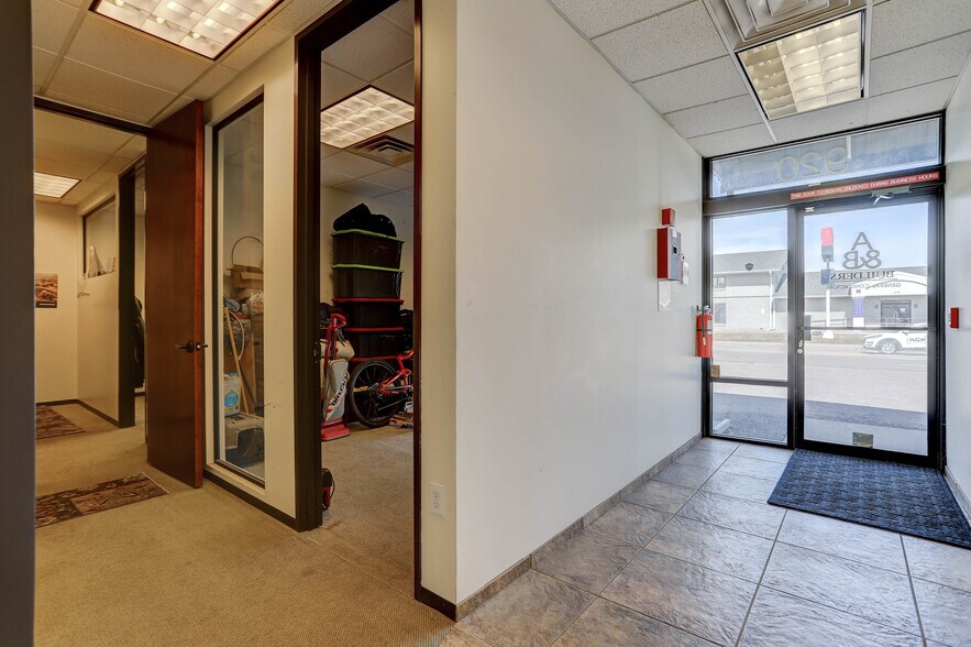 More Photos Of 920 W Mississippi Ave, Denver Warehouse For Sale