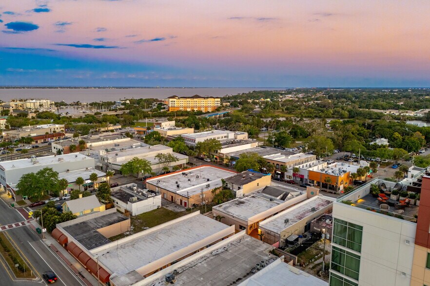 More Photos Of 820 E New Haven Ave, Melbourne Unknown For Lease