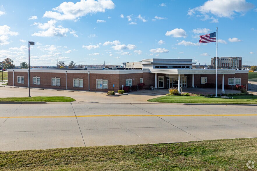 More Photos Of 3255 Independence St, Cape Girardeau Hospital For Sale