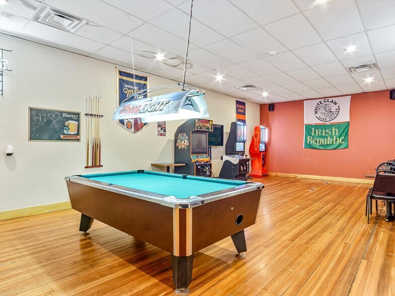 More Photos Of 116 N Main St, Marissa Freestanding For Sale