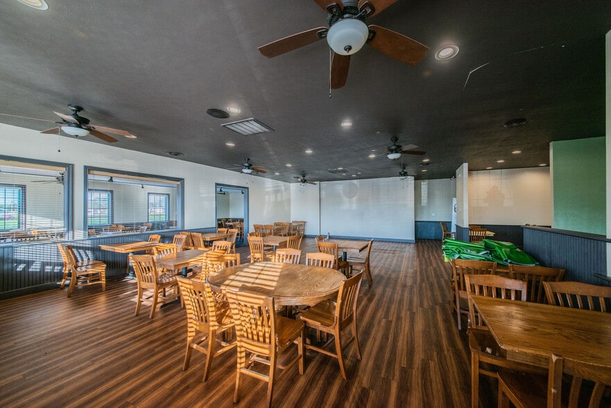 More Photos Of 7052 Benton Rd, Paducah Restaurant For Sale