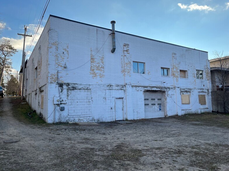 More Photos Of 113 N 1st St, West Branch Light Distribution For Lease