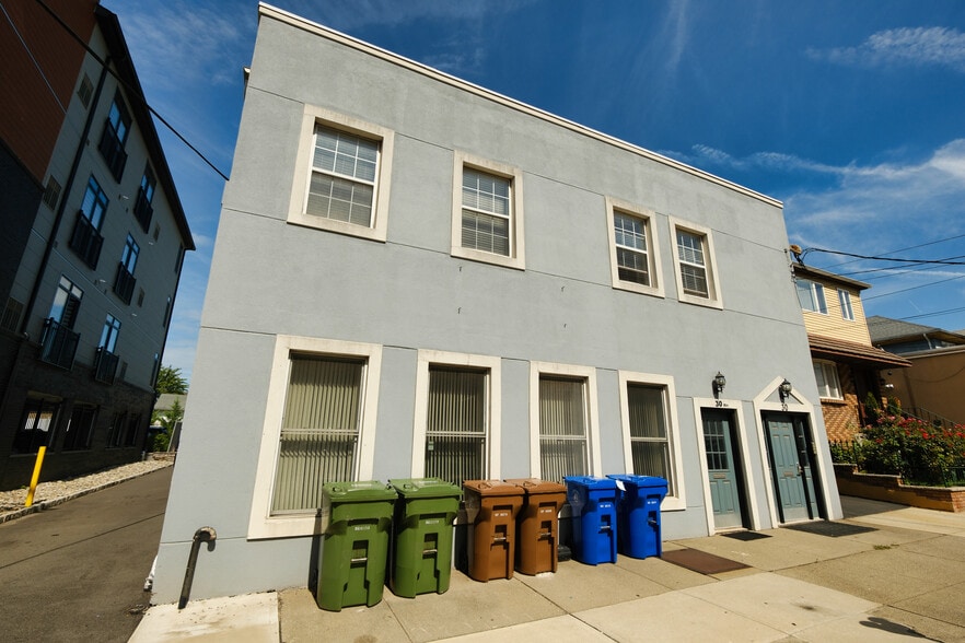 Primary Photo Of 30 W Price St, Linden Flex For Sale