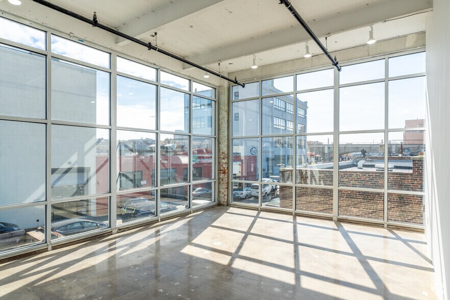 More Photos Of 4322 36th St, Long Island City Office For Lease