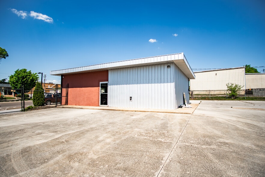More Photos Of 1218 E Magnolia Ave, Knoxville Freestanding For Lease