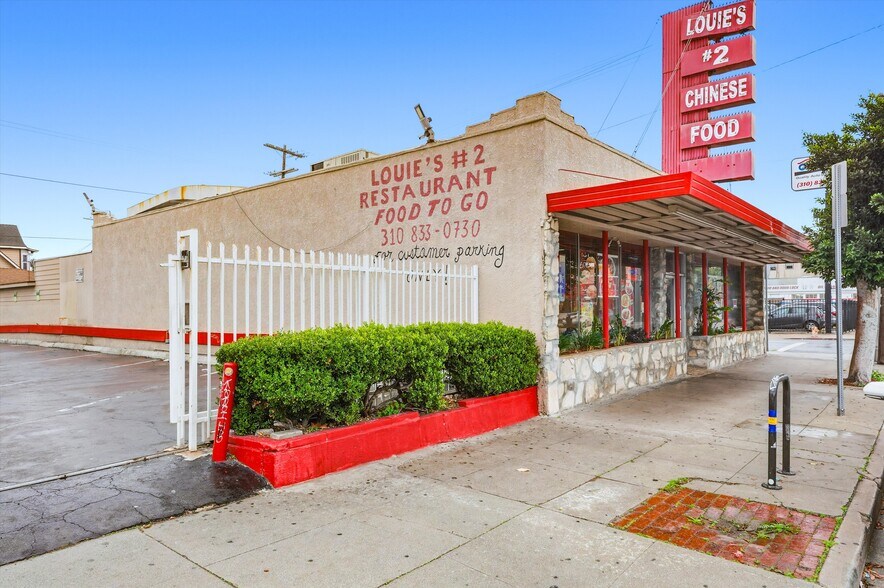 More Photos Of 486 W 20th St, San Pedro Storefront Retail Residential For Sale