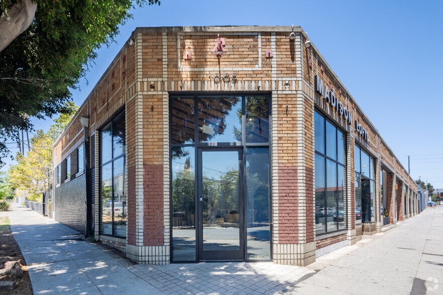 More Photos Of 1005 N Madison Ave, Los Angeles Storefront Retail Office For Sale