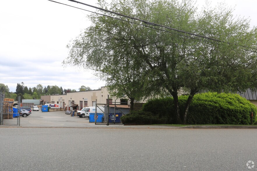 More Photos Of 4173-4199 McConnell Dr, Burnaby Warehouse For Lease