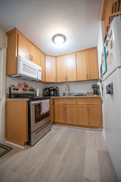 More Photos Of 231 SW 15th St, Pompano Beach Apartments For Sale