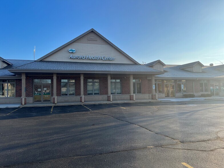 Primary Photo Of 116 N Dodge St, Burlington Medical For Sale