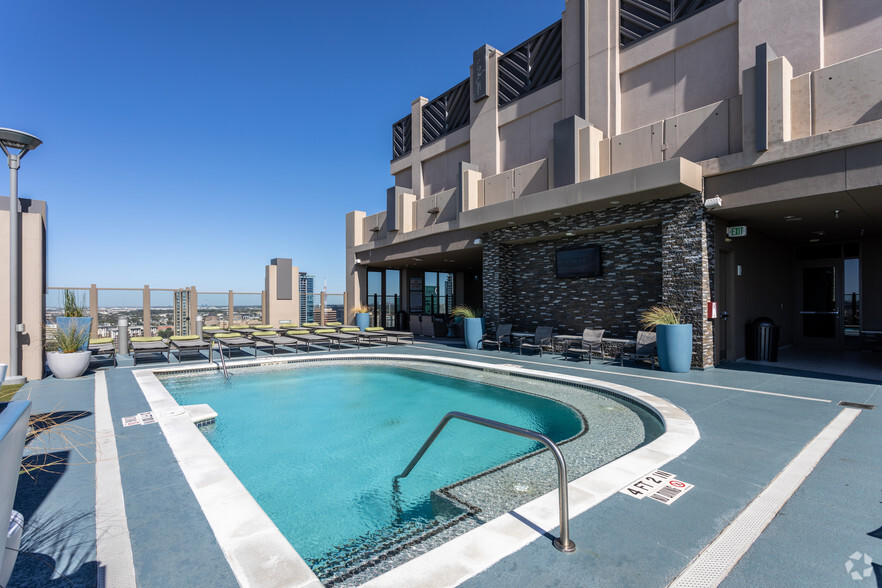 More Photos Of 1701 Payne St, Dallas Apartments For Lease