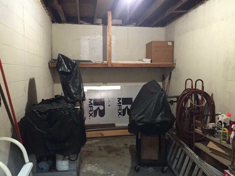 More Photos Of 238 E Washington St, Starke Distribution For Sale