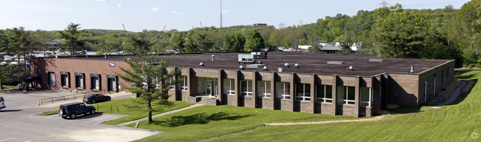 Primary Photo Of 700 Executive Blvd, Elmsford Manufacturing For Lease