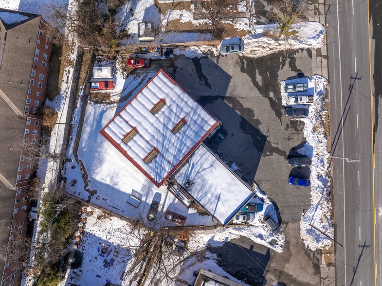 More Photos Of 4010 Southwestern Blvd, Baltimore Service For Sale