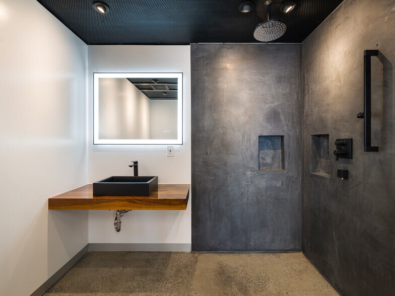 More Photos Of 131 Eucalyptus Dr, El Segundo Office For Lease