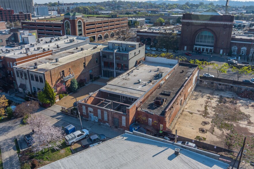More Photos Of 1437 Market St, Chattanooga Storefront For Lease