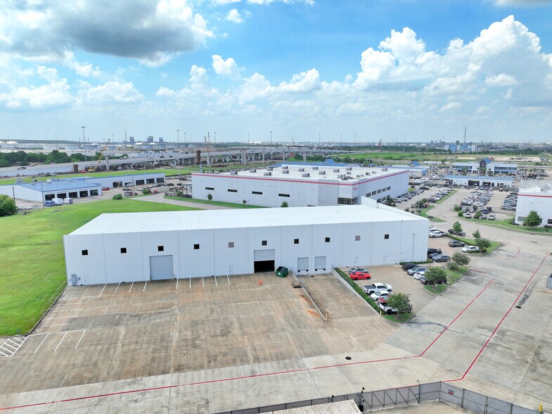 More Photos Of 4020 Flowserve Way, Pasadena Warehouse For Sale
