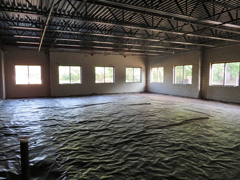 More Photos Of 7000 Caton Farm Rd, Plainfield Medical For Lease